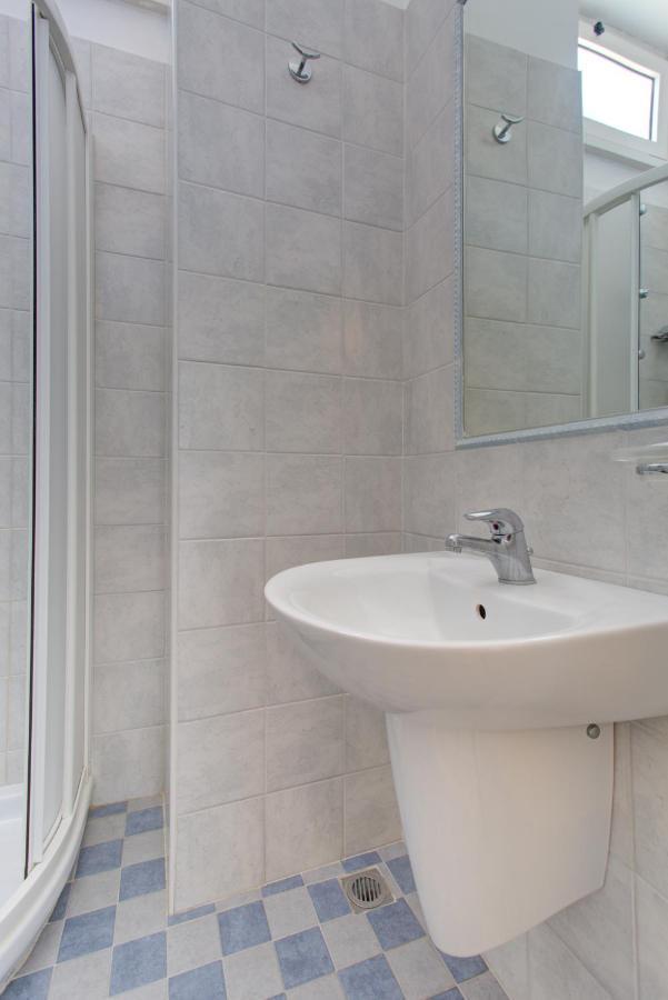 רימיני Hotel Nella מראה חיצוני תמונה
