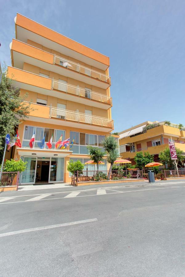 רימיני Hotel Nella מראה חיצוני תמונה